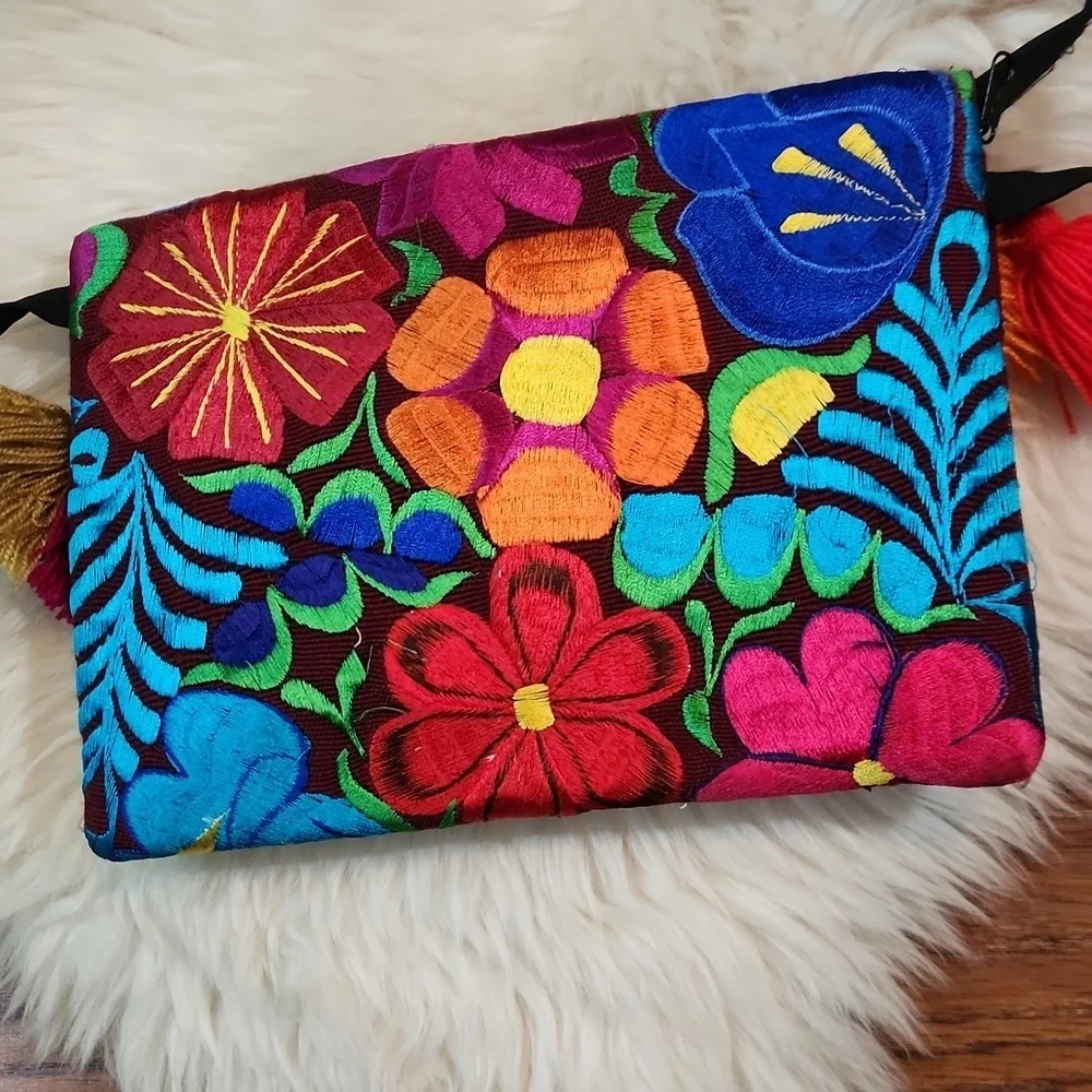 Corina Crossbody Colorful Embroidered  Bag - Picture 4 of 4